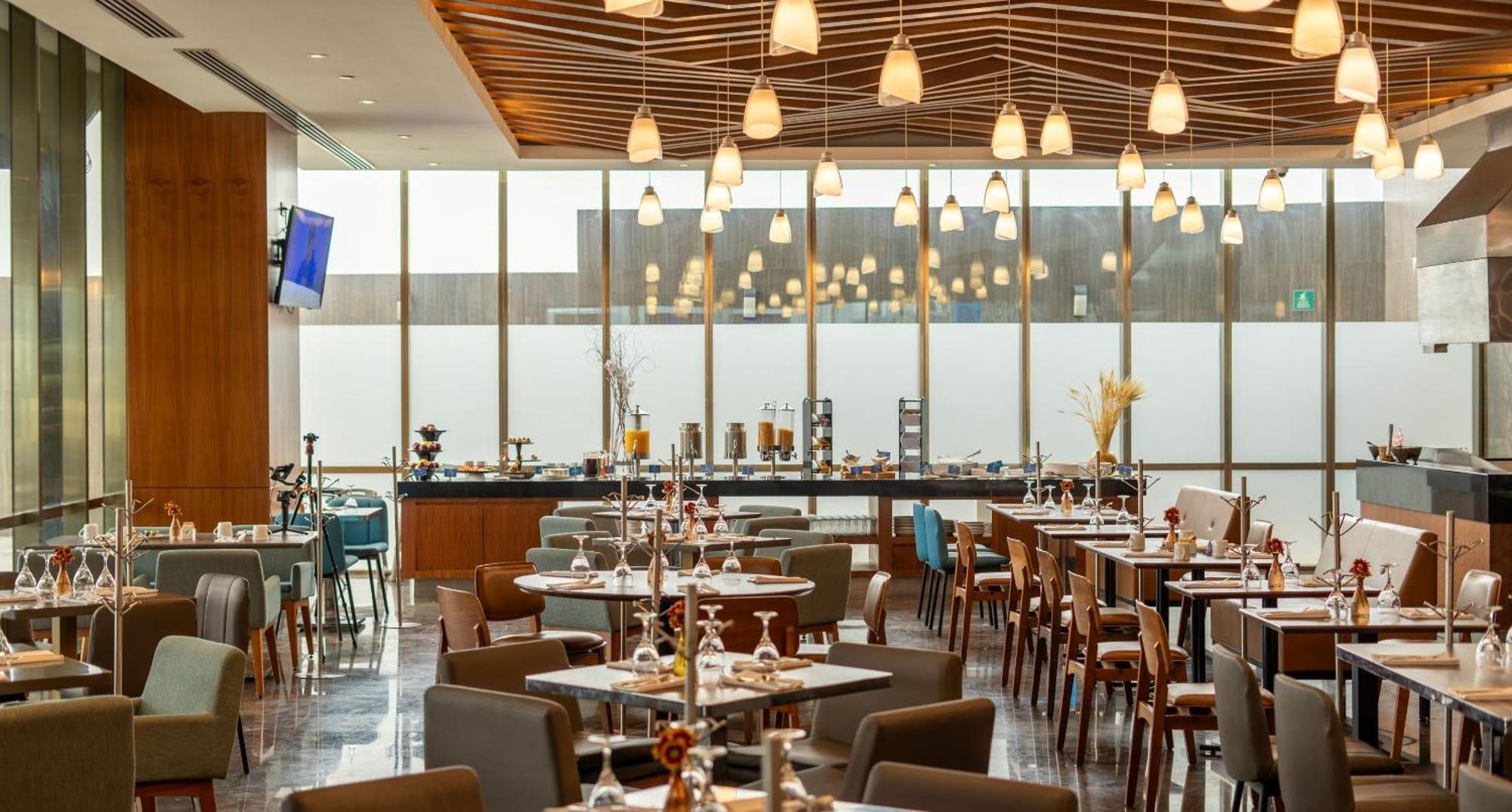 Camino Real Fashion Drive Monterrey Hotel San Pedro Garza Garcia Ngoại thất bức ảnh The lounge at the airport