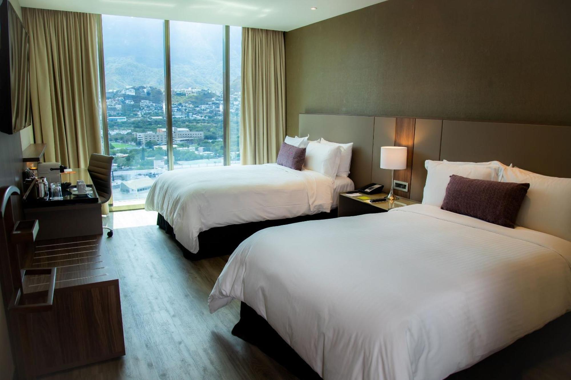 Camino Real Fashion Drive Monterrey Hotel San Pedro Garza Garcia Ngoại thất bức ảnh A room at the hotel
