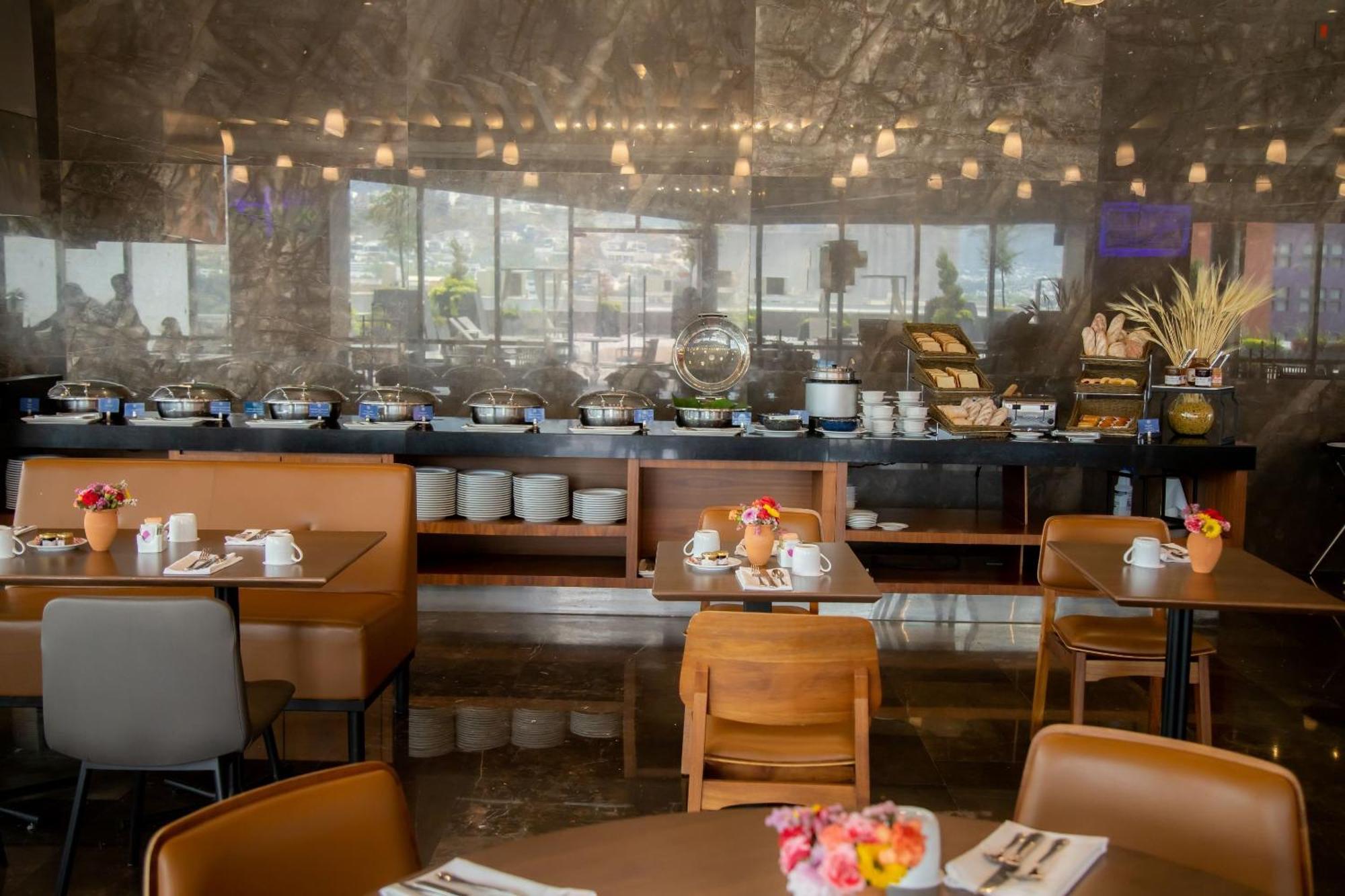 Camino Real Fashion Drive Monterrey Hotel San Pedro Garza Garcia Ngoại thất bức ảnh The restaurant